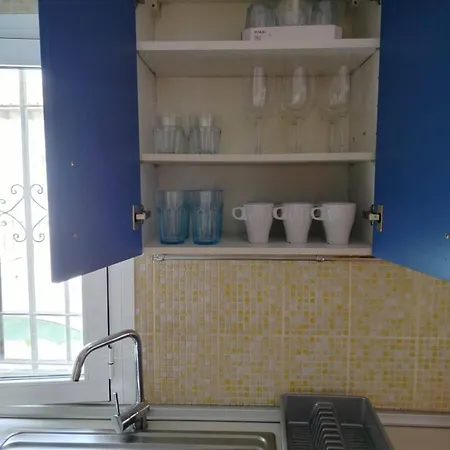 Дом отдыха Casa Del Lilmonero - Cute Andalucian House 10m Walk To The Марбелья