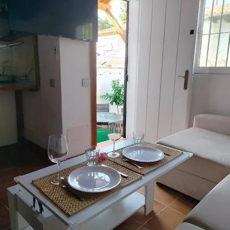 Дом отдыха Casa Del Lilmonero - Cute Andalucian House 10m Walk To The *