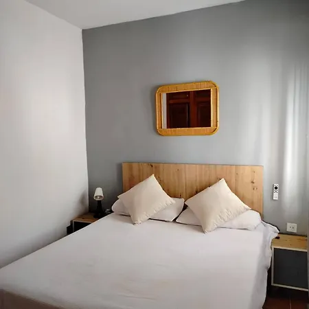 Дом отдыха Casa Del Lilmonero - Cute Andalucian House 10m Walk To The