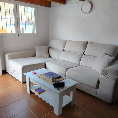 Casa Del Lilmonero - Cute Andalucian House 10m Walk To The Hébergement de vacances Marbellac